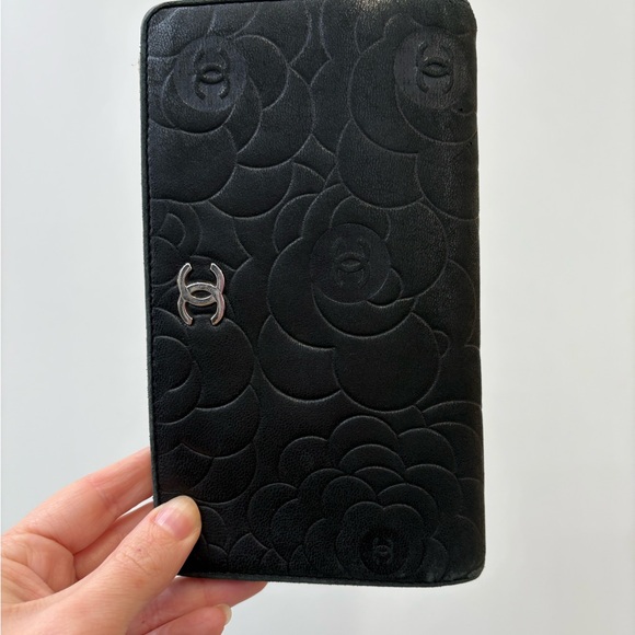 Handbags - ELIS FOR JACQUIGREEN BLACK CHANEL WALLET🖤🖤